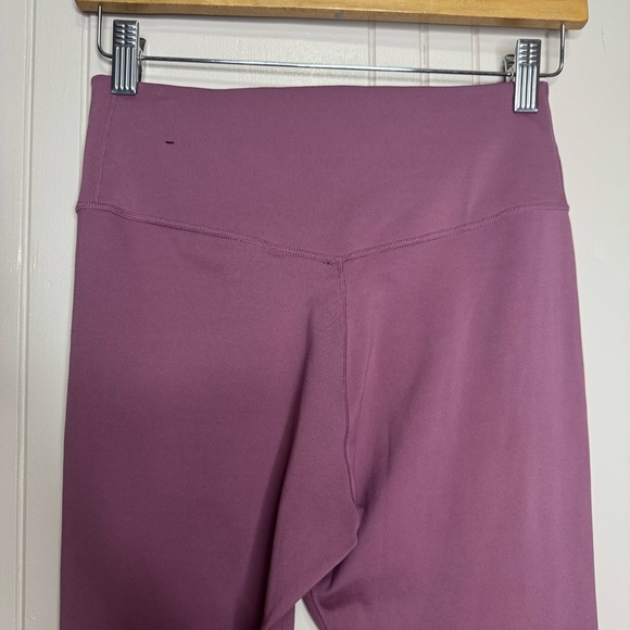 Nike Training One Sculpt tight leggings in mauve - Picture 15 of 16